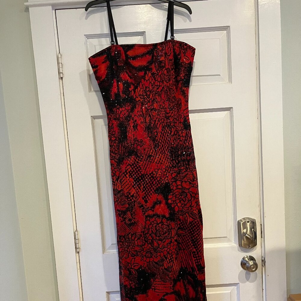 NWT elegant St. John red & black sequined evening dress